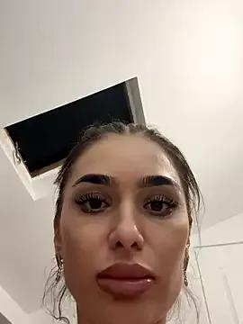 KaseyQuinn_ from StripChat is Freechat