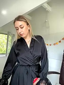 Explore our live girls sluts from our Custom and Multi clubs and checkout exclusive access to highly interactive content, such as shape, hair, titties, pussy type and many more.