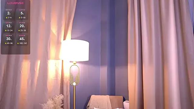 KassyShine from StripChat