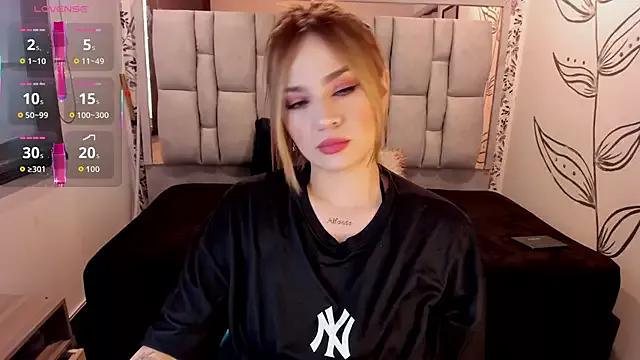 KataHot_ from StripChat