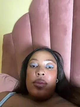 Katamia25 from StripChat