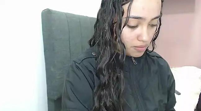 Explore our live girls sluts from our Custom and Multi clubs and checkout exclusive access to highly interactive content, such as shape, hair, titties, pussy type and many more.