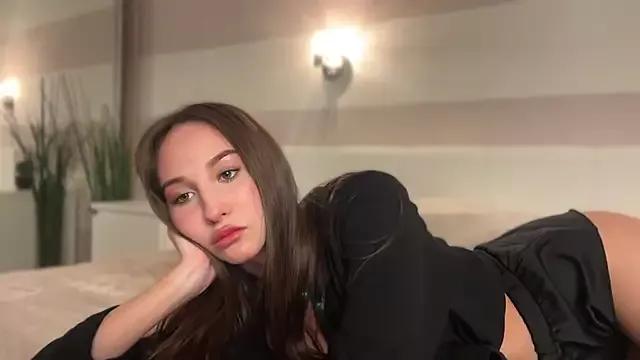 Explore our live girls sluts from our Custom and Multi clubs and checkout exclusive access to highly interactive content, such as shape, hair, titties, pussy type and many more.