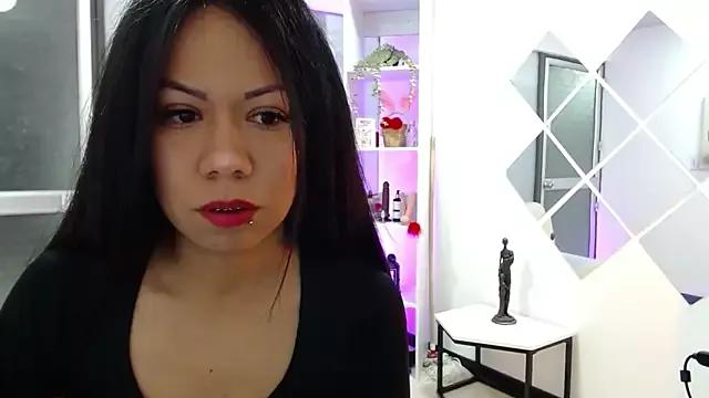 Explore our live girls sluts from our Custom and Multi clubs and checkout exclusive access to highly interactive content, such as shape, hair, titties, pussy type and many more.