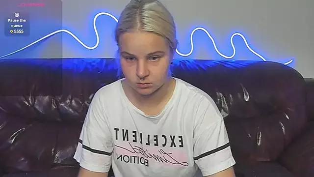KateRemix from StripChat is Freechat