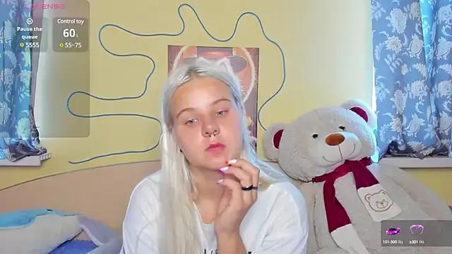 Explore our live girls sluts from our Custom and Multi clubs and checkout exclusive access to highly interactive content, such as shape, hair, titties, pussy type and many more.