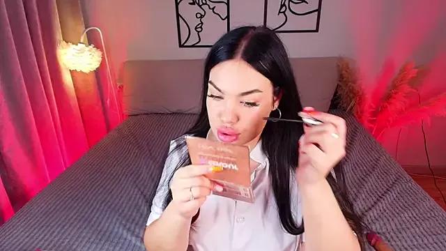 Explore our live girls sluts from our Custom and Multi clubs and checkout exclusive access to highly interactive content, such as shape, hair, titties, pussy type and many more.