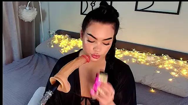 Explore our live girls sluts from our Custom and Multi clubs and checkout exclusive access to highly interactive content, such as shape, hair, titties, pussy type and many more.