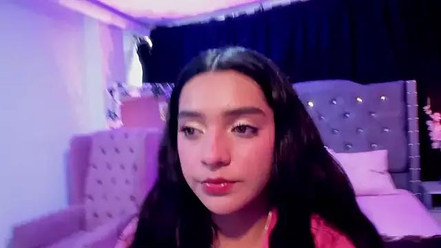 Explore our live girls sluts from our Custom and Multi clubs and checkout exclusive access to highly interactive content, such as shape, hair, titties, pussy type and many more.