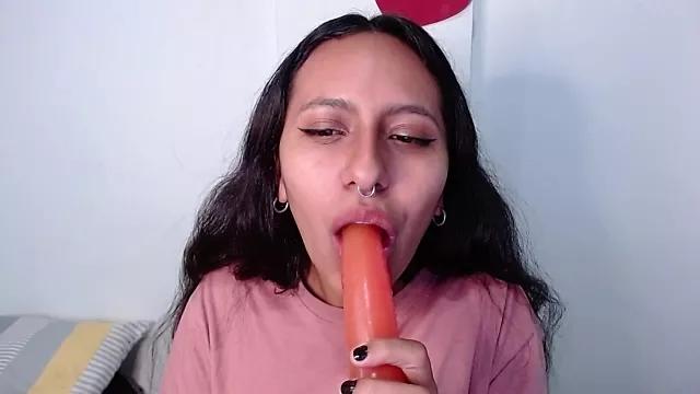 Explore our live girls sluts from our Custom and Multi clubs and checkout exclusive access to highly interactive content, such as shape, hair, titties, pussy type and many more.
