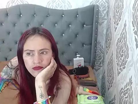 Explore our live girls sluts from our Custom and Multi clubs and checkout exclusive access to highly interactive content, such as shape, hair, titties, pussy type and many more.