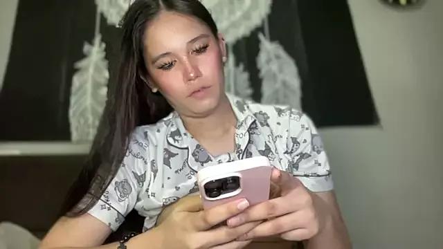 Explore our live girls sluts from our Custom and Multi clubs and checkout exclusive access to highly interactive content, such as shape, hair, titties, pussy type and many more.