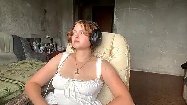 KatieBoundy webcams show profile image 