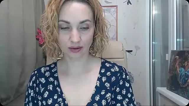 KatrinAlluring from StripChat is Freechat