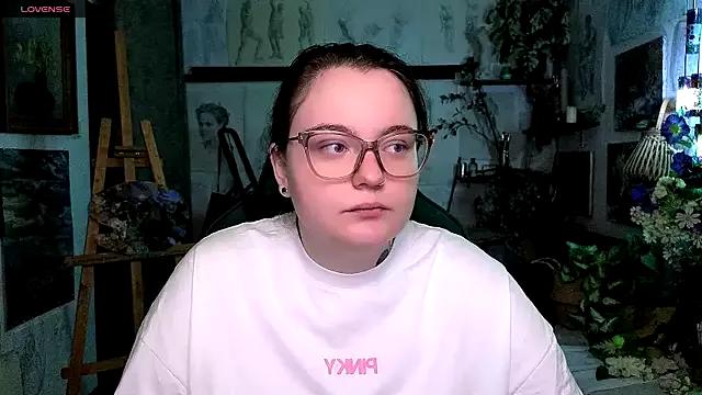 KatrinClark from StripChat is Freechat