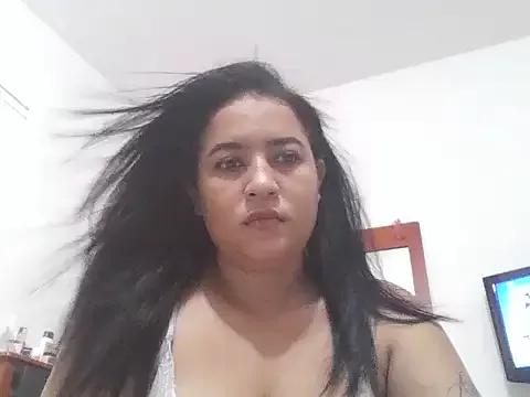 katrinisyouung from StripChat is Freechat