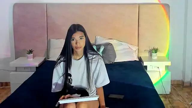 katt_pelaez from StripChat