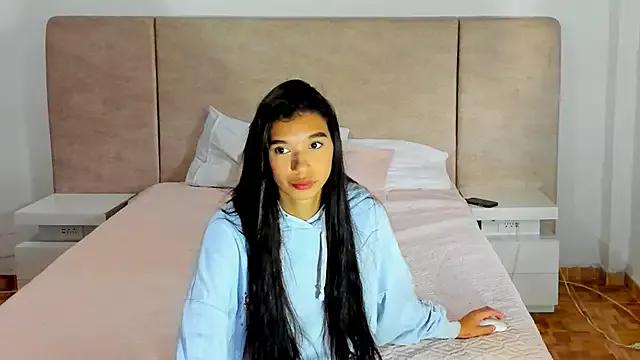 katt_pelaez from StripChat