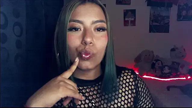 Katta_ossa from StripChat