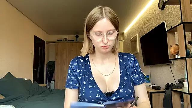 KATTIE_SLOWFiRE from StripChat is Freechat