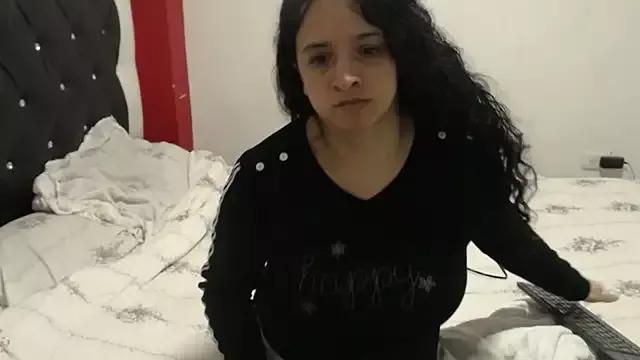 Katty_Bones from StripChat