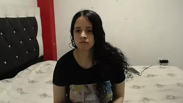 Katty_Bones from StripChat is Freechat