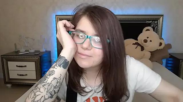 Katty_Kitty9999 from StripChat