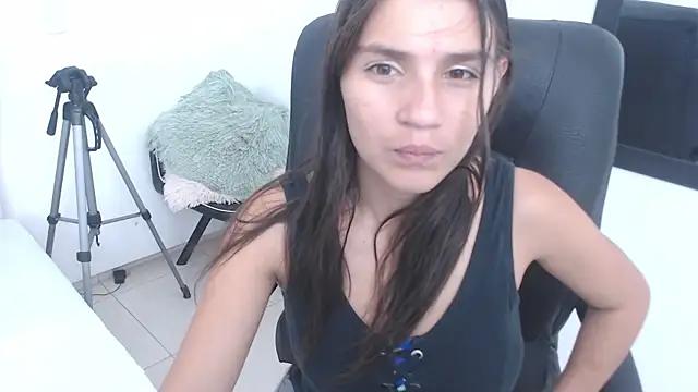 Explore our live girls sluts from our Custom and Multi clubs and checkout exclusive access to highly interactive content, such as shape, hair, titties, pussy type and many more.