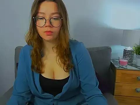 Explore our live girls sluts from our Custom and Multi clubs and checkout exclusive access to highly interactive content, such as shape, hair, titties, pussy type and many more.