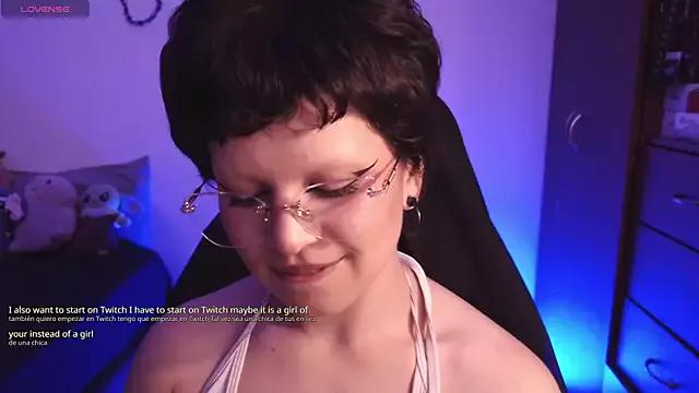 Explore our live girls sluts from our Custom and Multi clubs and checkout exclusive access to highly interactive content, such as shape, hair, titties, pussy type and many more.