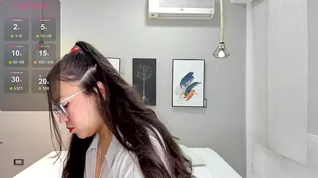 Explore our live girls sluts from our Custom and Multi clubs and checkout exclusive access to highly interactive content, such as shape, hair, titties, pussy type and many more.