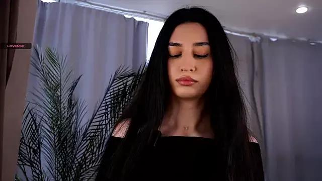 Explore our live girls sluts from our Custom and Multi clubs and checkout exclusive access to highly interactive content, such as shape, hair, titties, pussy type and many more.