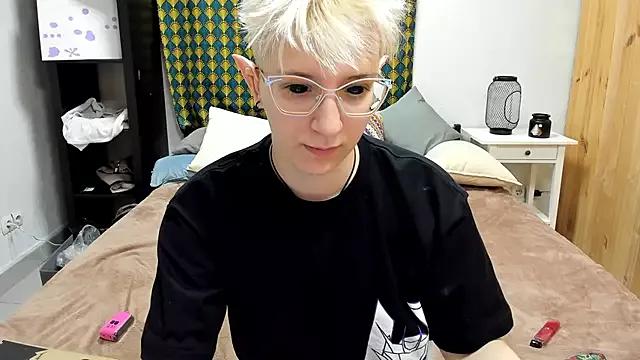 KayleBloom from StripChat is Freechat