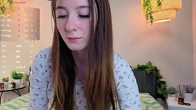 KayleeAgney from StripChat is Freechat
