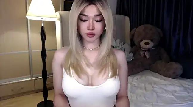 KeenMazikeen69 from StripChat