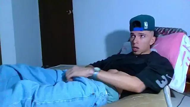 Keeny16 from StripChat