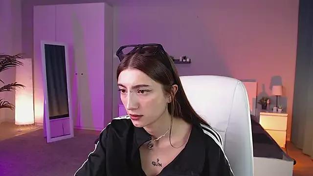 Keke_Pallmer from StripChat