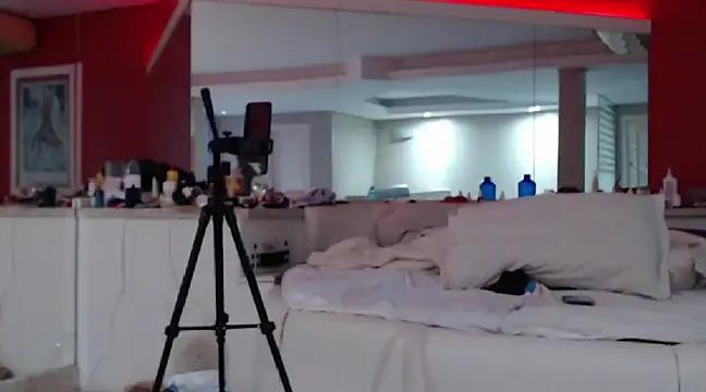Kellenzinha from StripChat