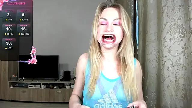kelly_copperfield from StripChat