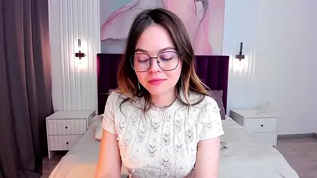 Kelly_Cuutie from StripChat