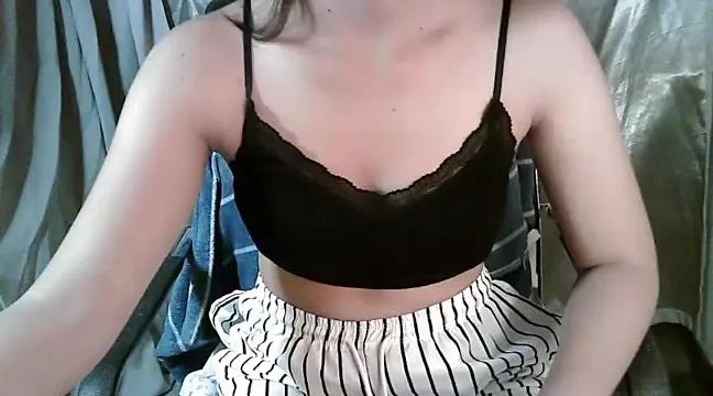 Kelly_Dee102 from StripChat