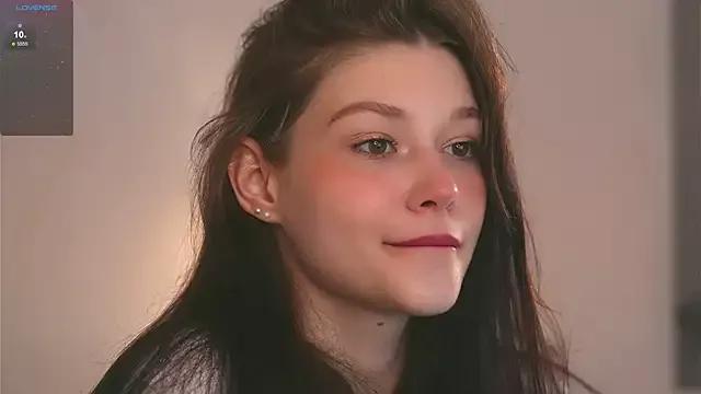 Kelly_Ember from StripChat