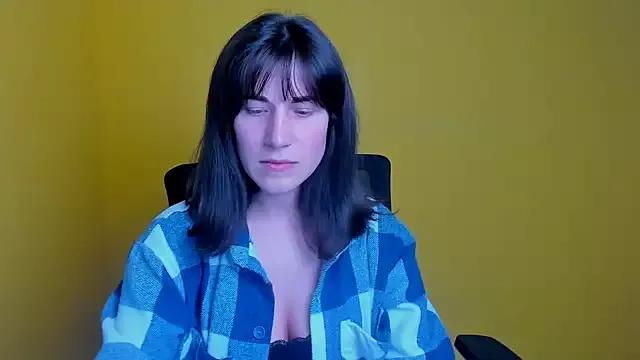 Explore our live girls sluts from our Custom and Multi clubs and checkout exclusive access to highly interactive content, such as shape, hair, titties, pussy type and many more.