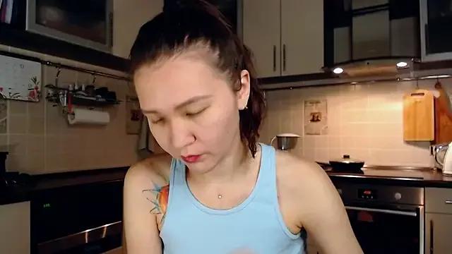 Kelly_Yon from StripChat