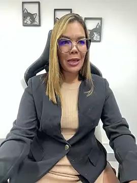 KellyBrooklyn_ from StripChat