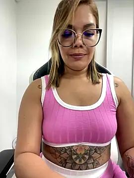 KellyBrooklyn_ from StripChat