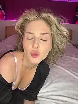 Photos of KellyKeler from StripChat is Freechat