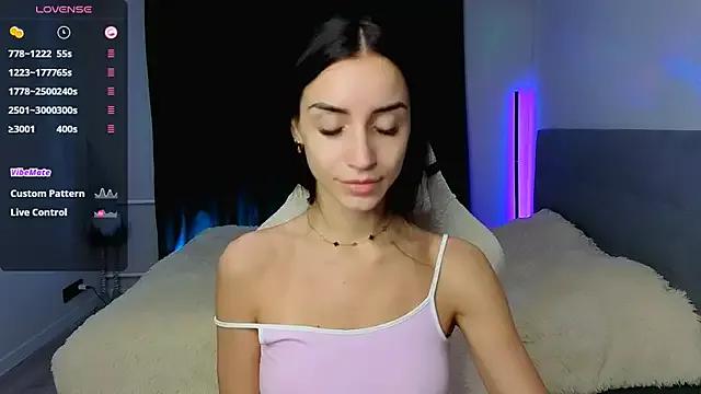 Kemi__Jordan from StripChat is Freechat