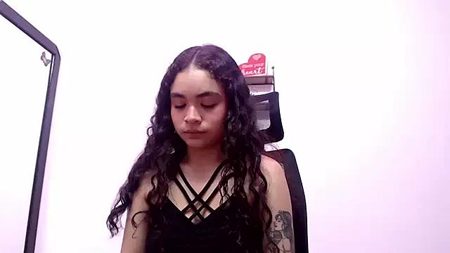 Explore our live girls sluts from our Custom and Multi clubs and checkout exclusive access to highly interactive content, such as shape, hair, titties, pussy type and many more.