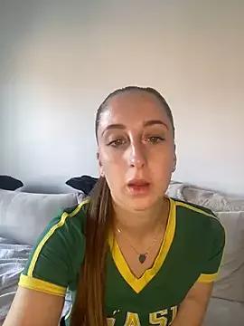 Kendall_Lawrence from StripChat is Freechat